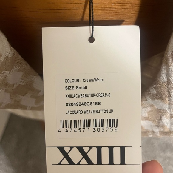 Jacquard Weave Button up shirt - Picture 5 of 7